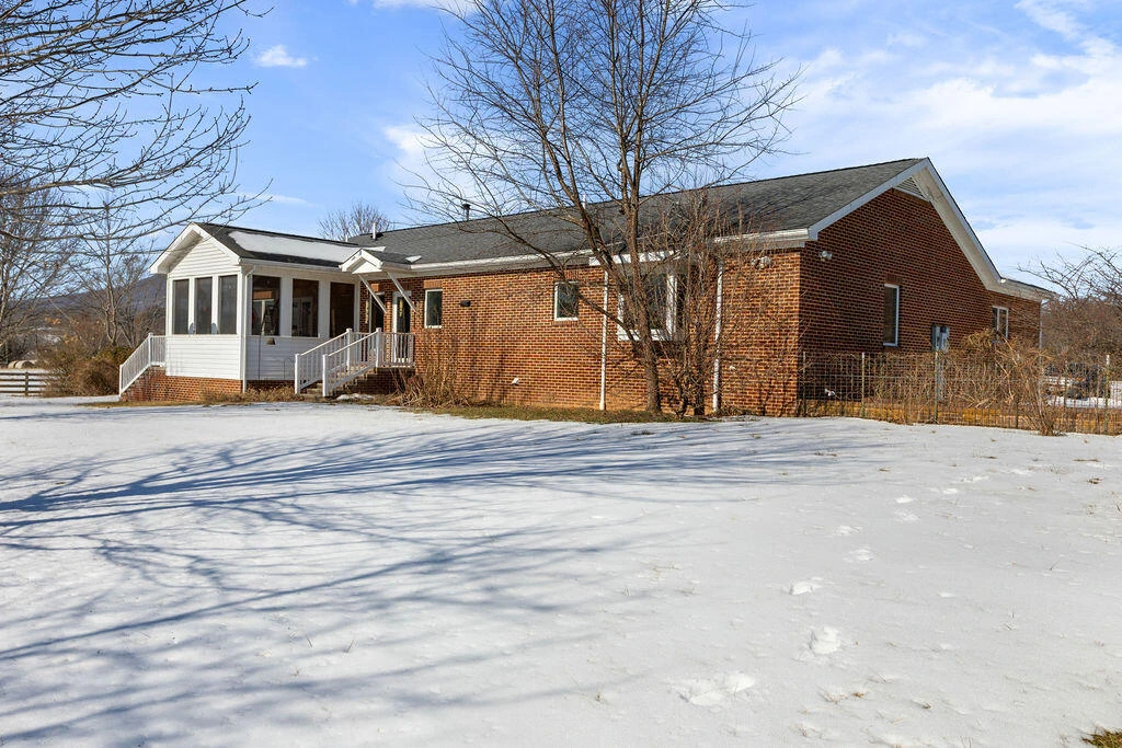 130 Walkers Creek Rd - Photo 3