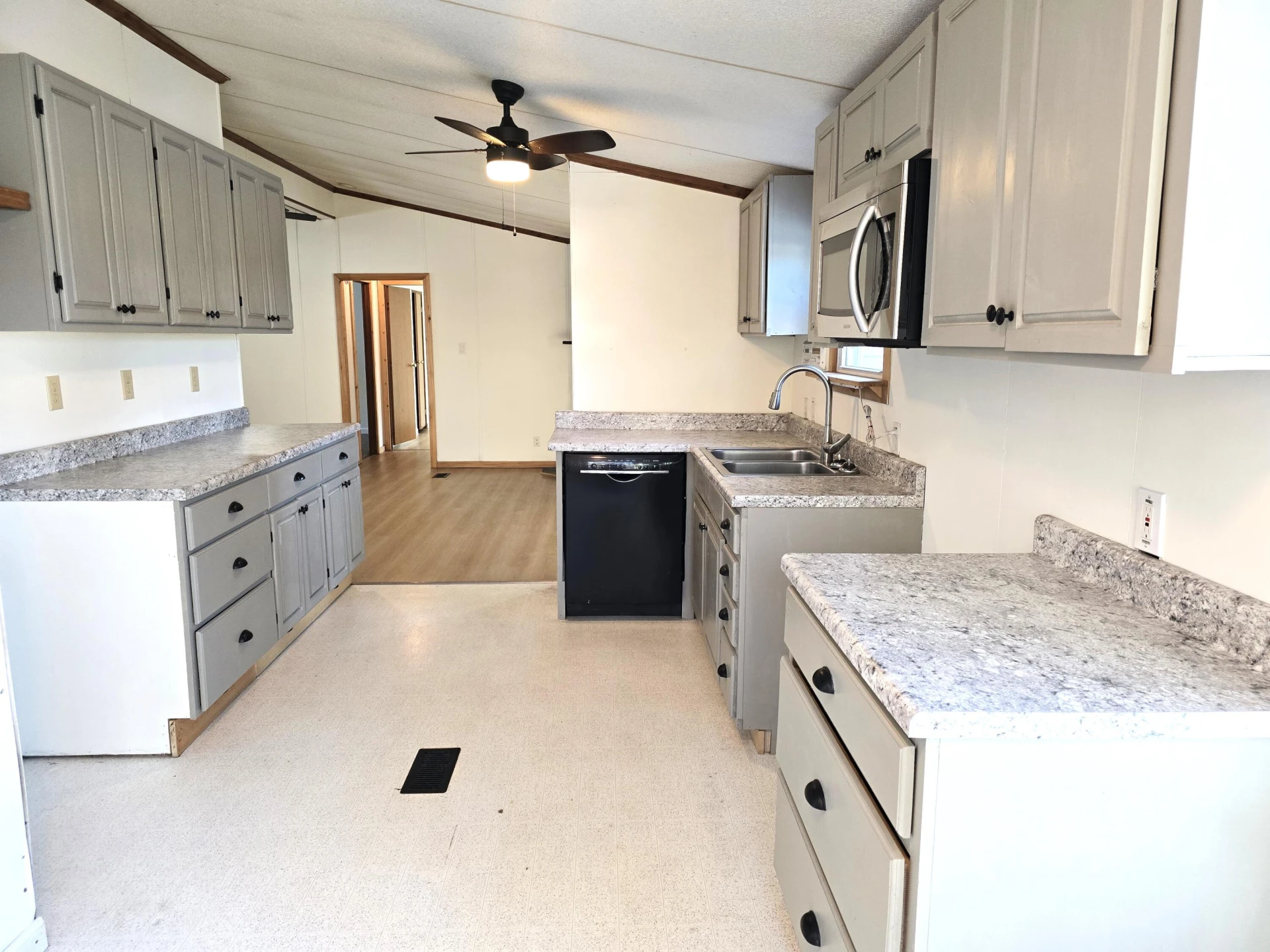 1875 Holly Ave - Photo 13