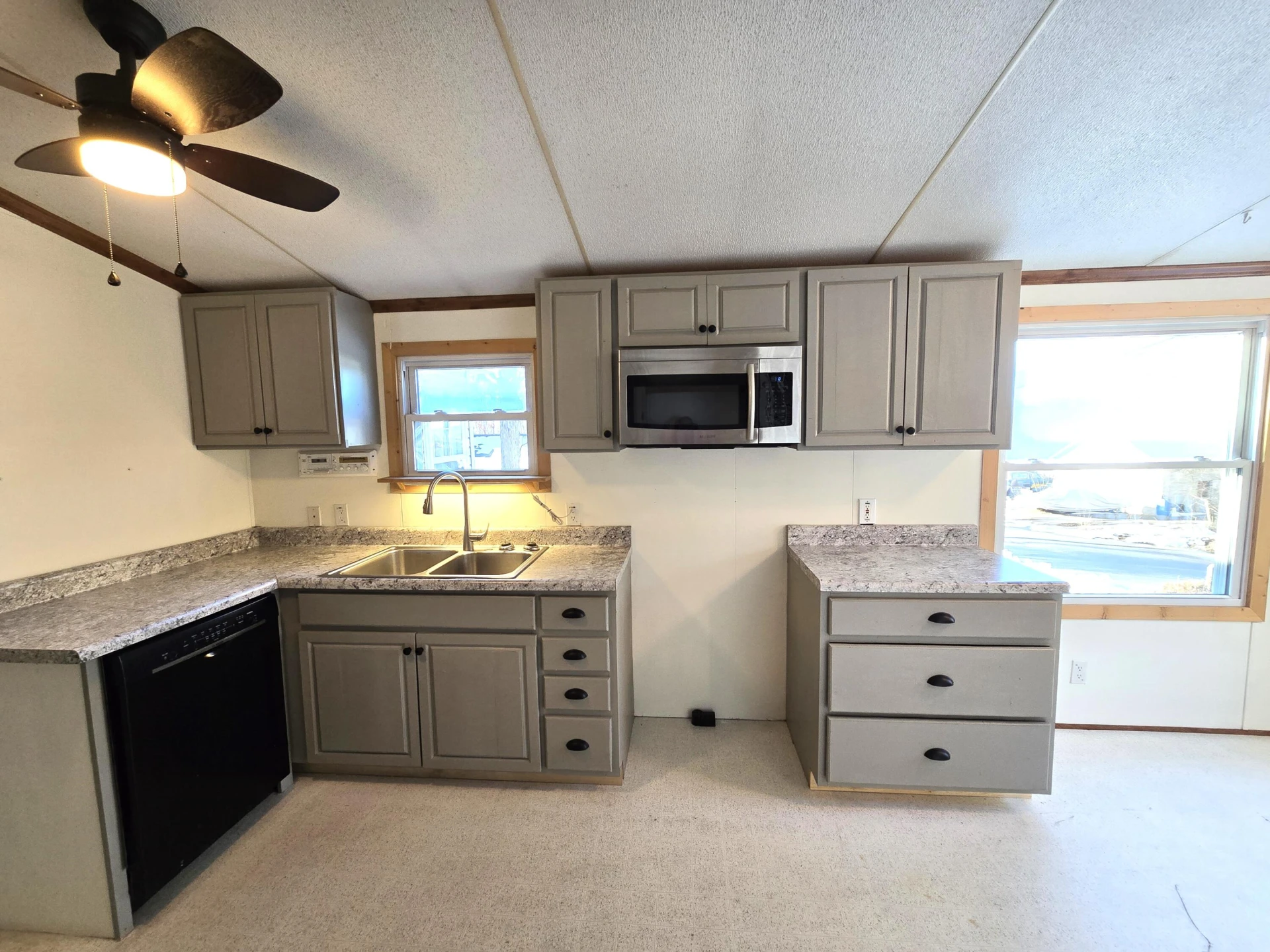 1875 Holly Ave - Photo 14