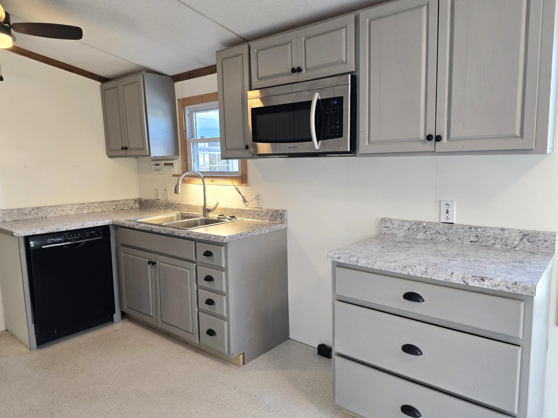 1875 Holly Ave - Photo 17