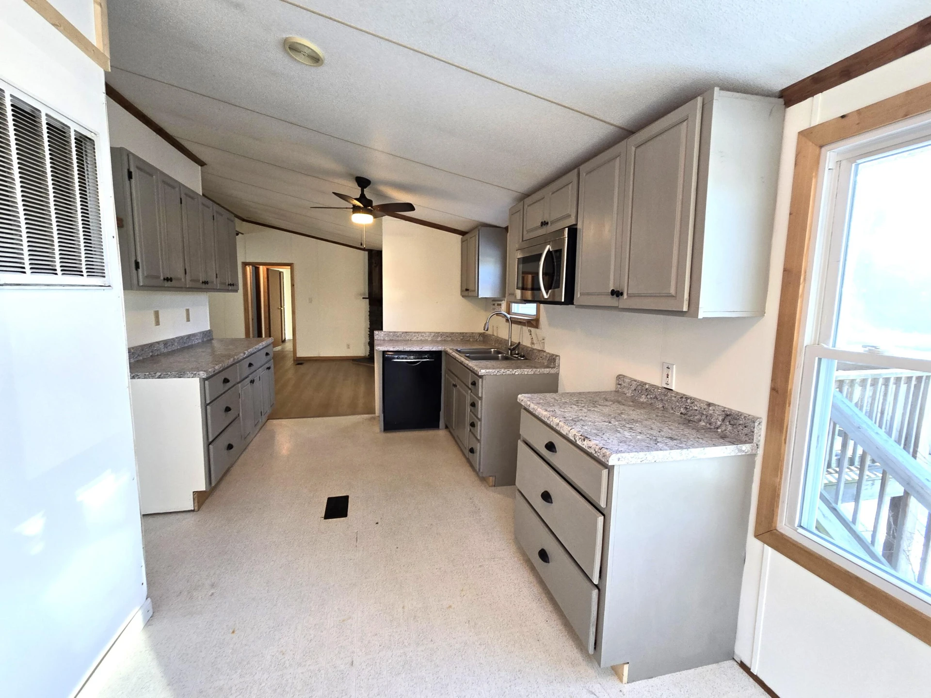 1875 Holly Ave - Photo 20