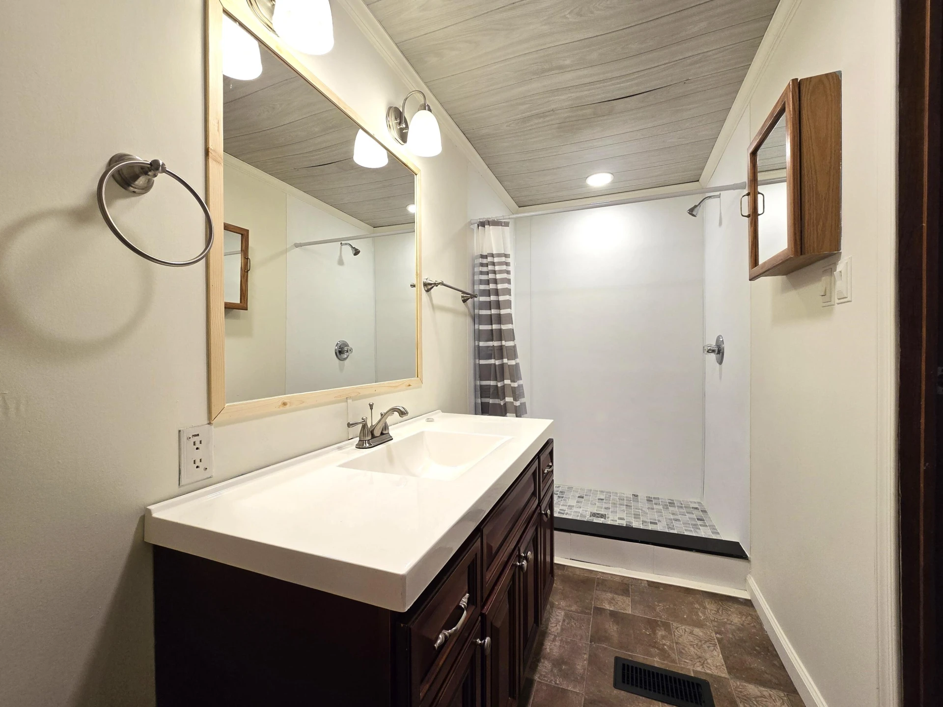 1875 Holly Ave - Photo 24