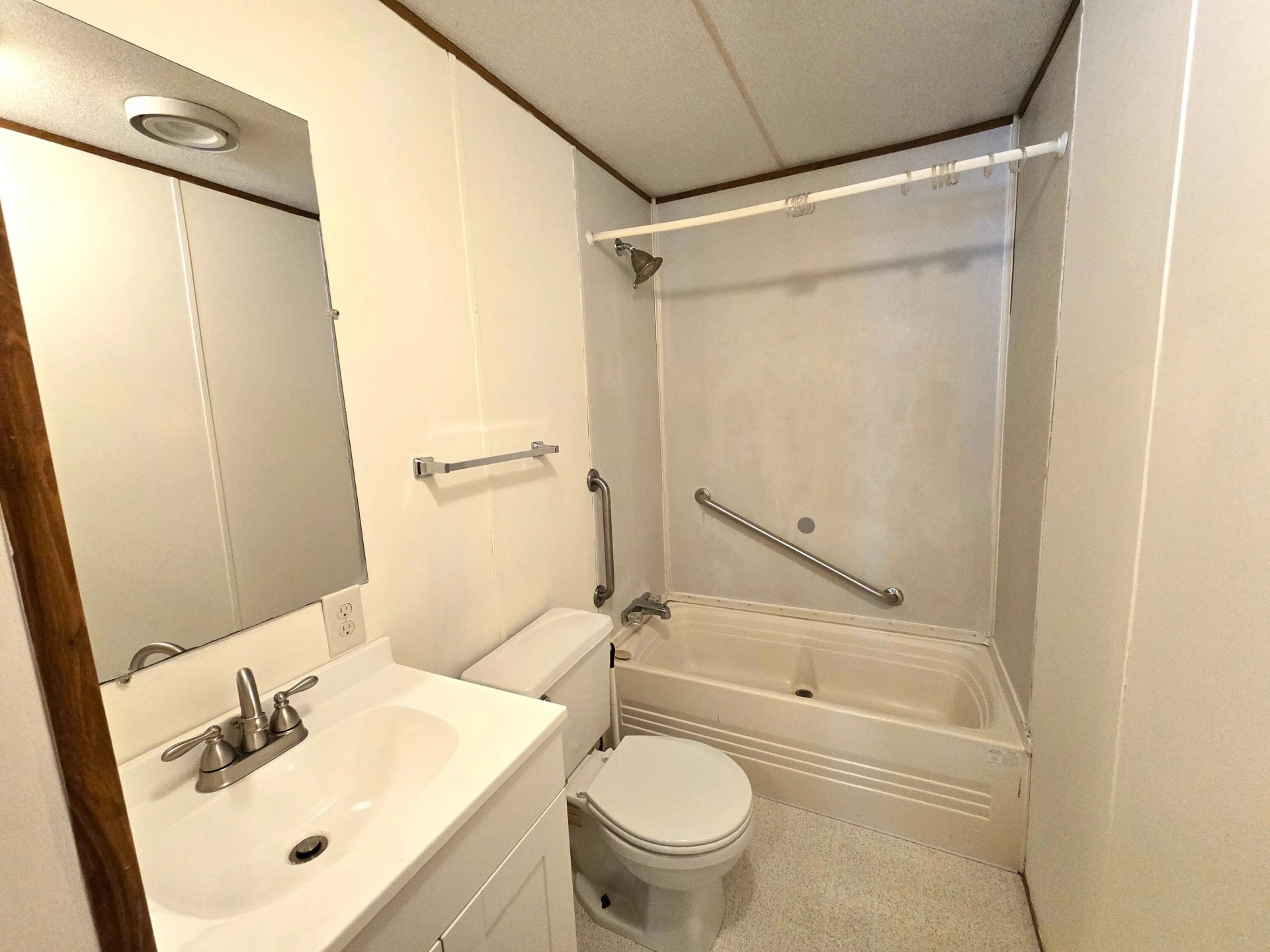 1875 Holly Ave - Photo 34