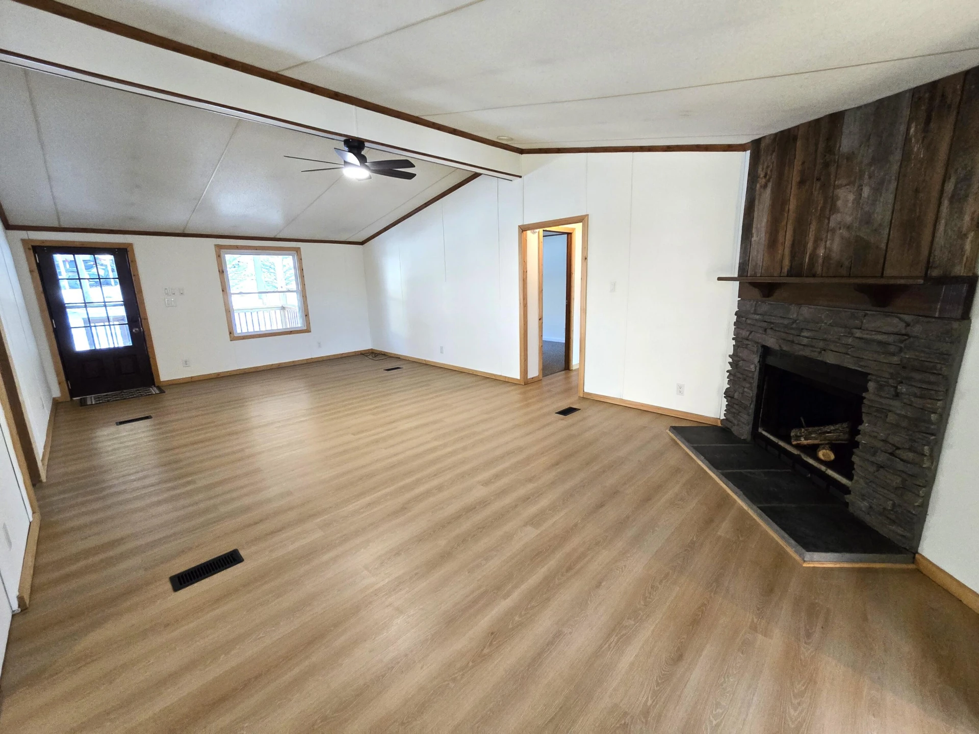 1875 Holly Ave - Photo 5