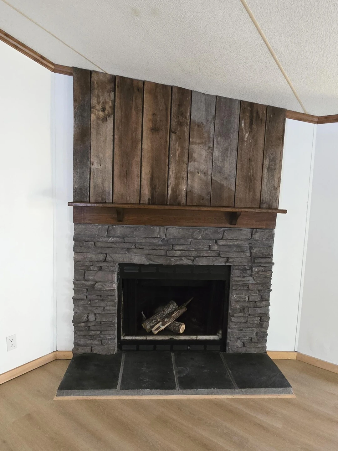 1875 Holly Ave - Photo 7
