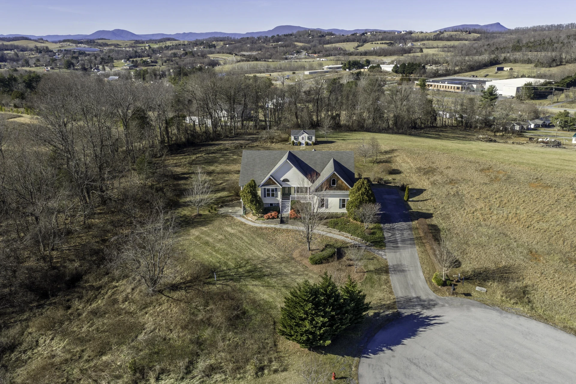 120 Spring Ridge Ln - Photo 2