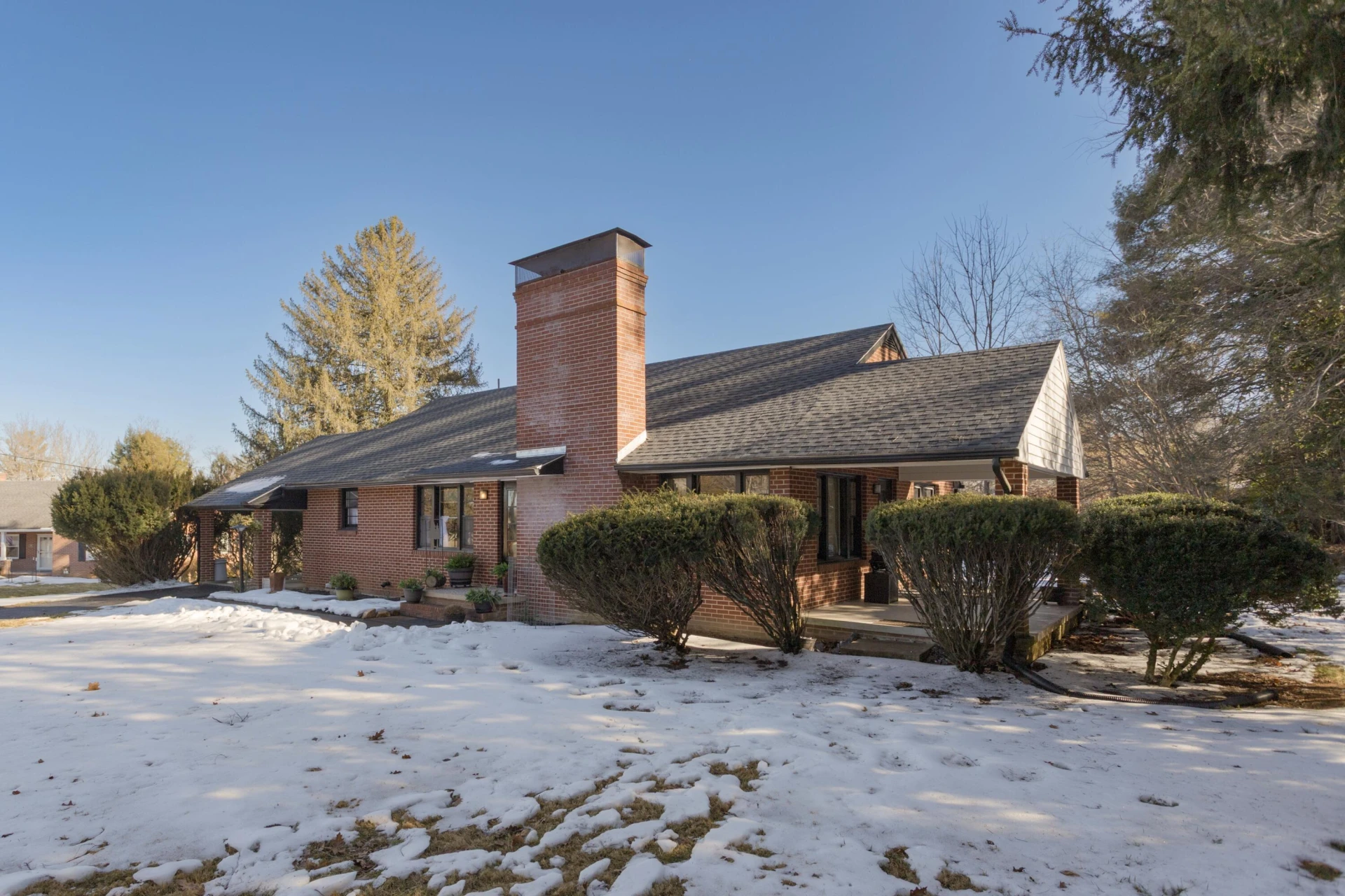 800 Sunset Dr - Photo 2