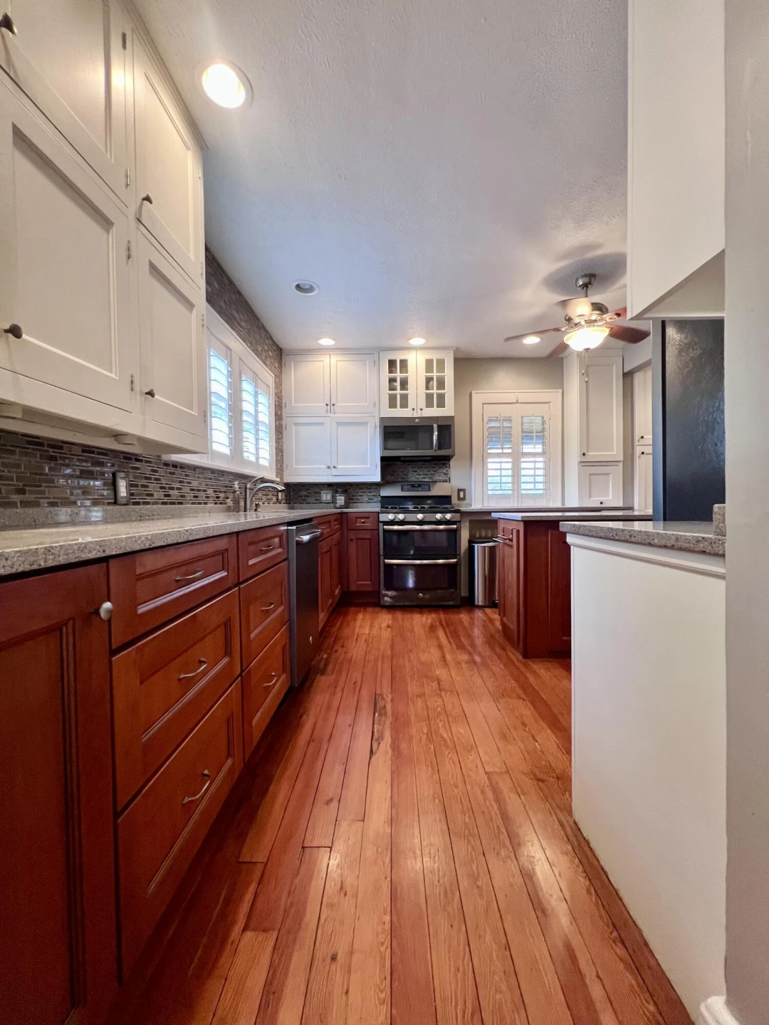 606 Stonewall St - Photo 14