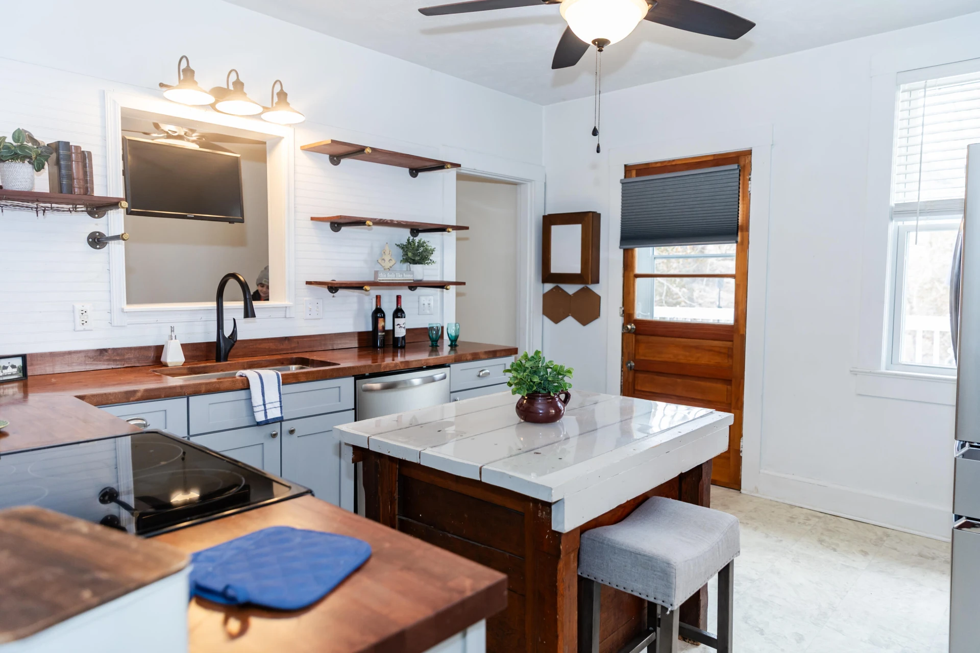 713 Thornhill Rd - Photo 11