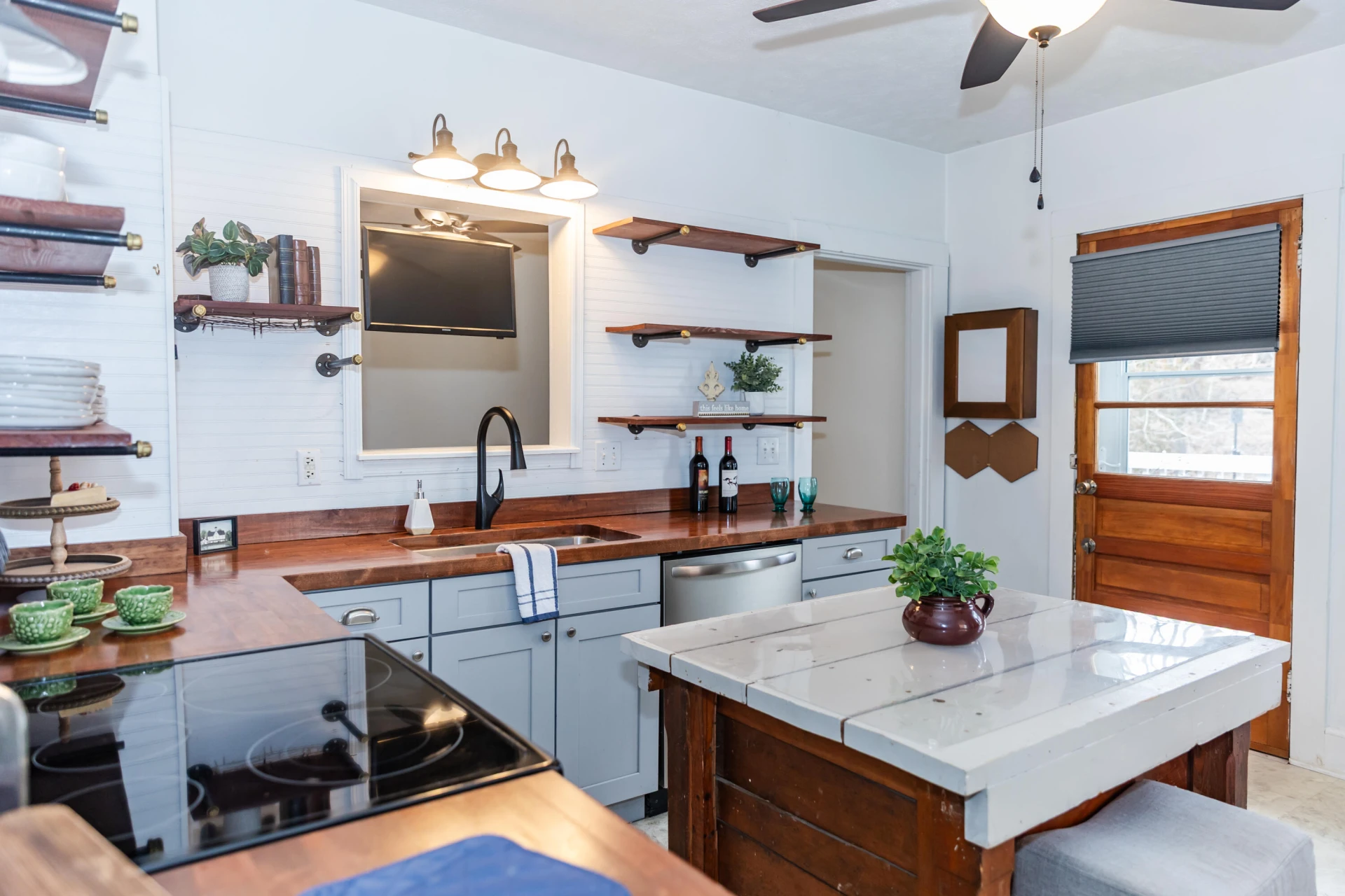 713 Thornhill Rd - Photo 12