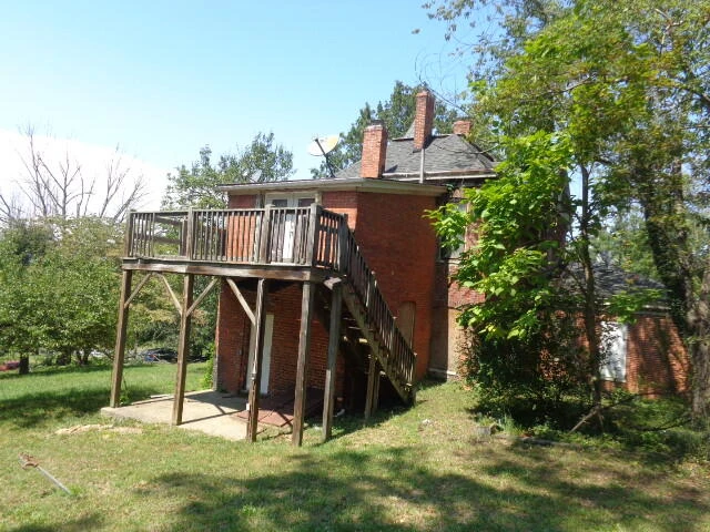 1040 Reservoir St - Photo 5