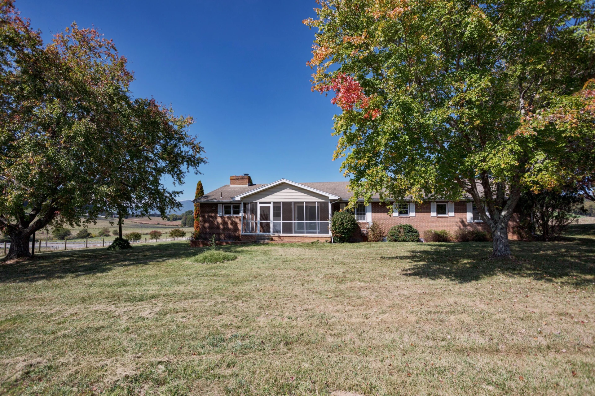 2834 BROWNSBURG Tpke - Photo 3