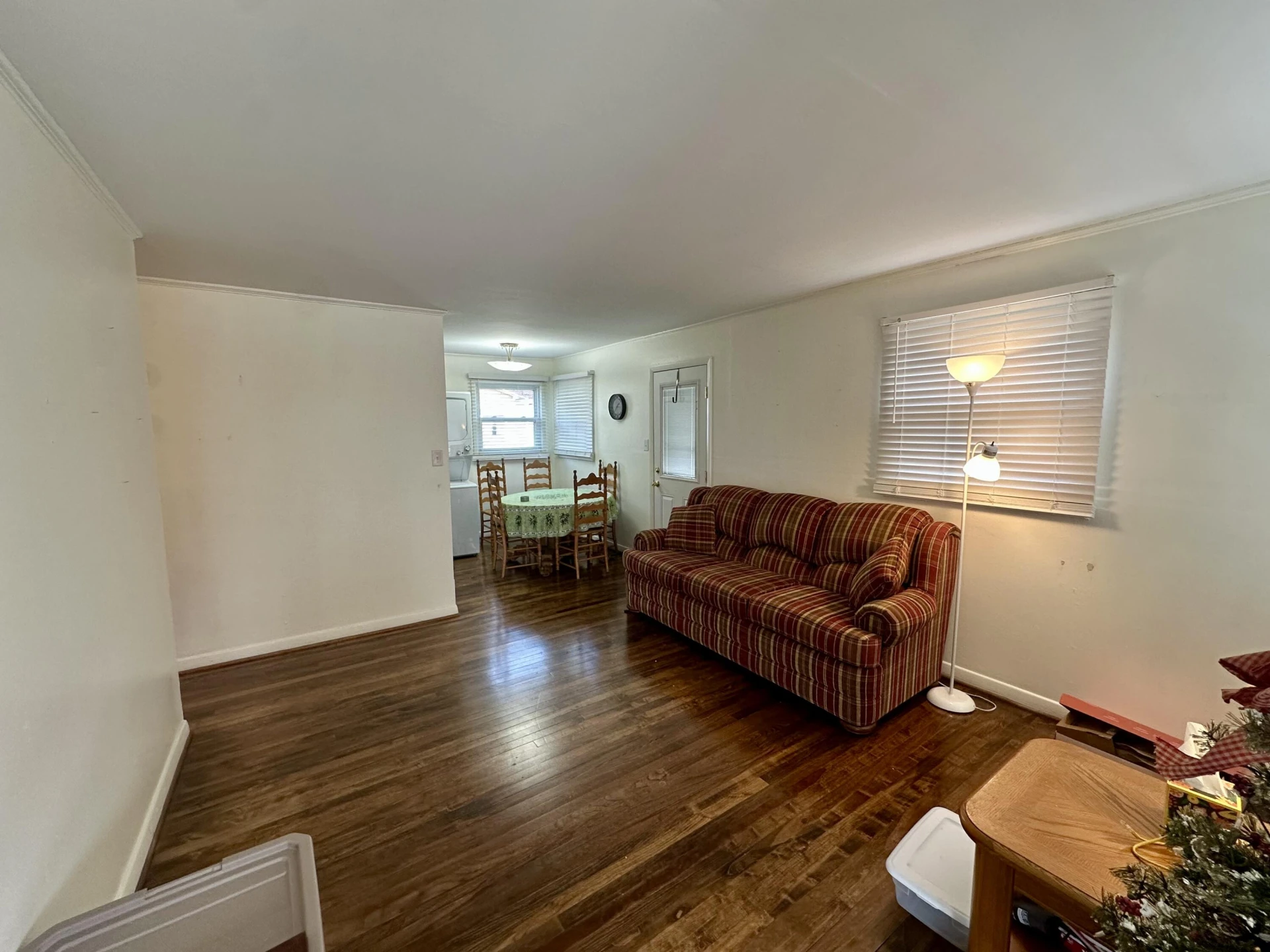 538 W Jackson St - Photo 2