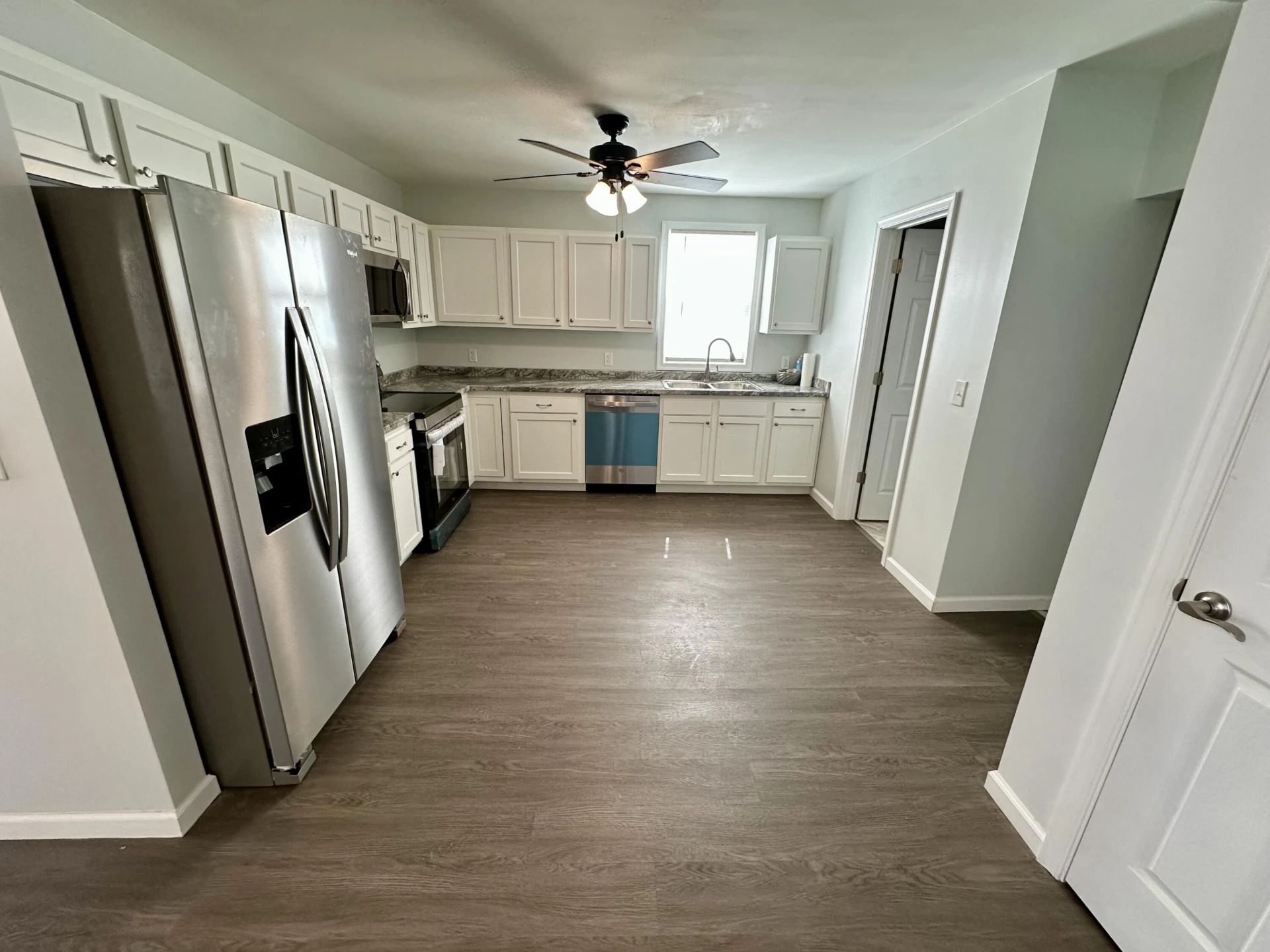 904 N Greenbrier Ave - Photo 4