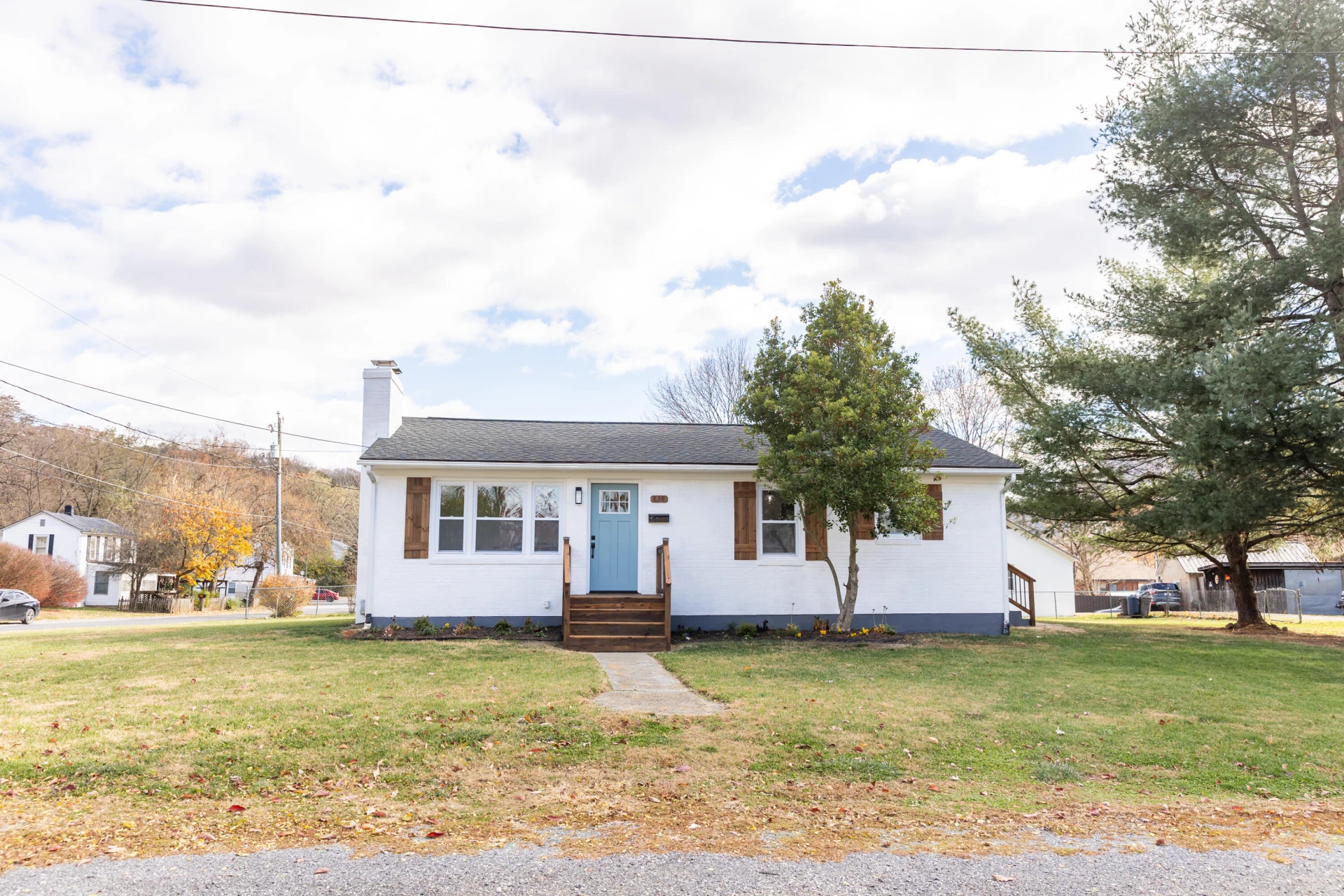 838 Carey St - Photo 3