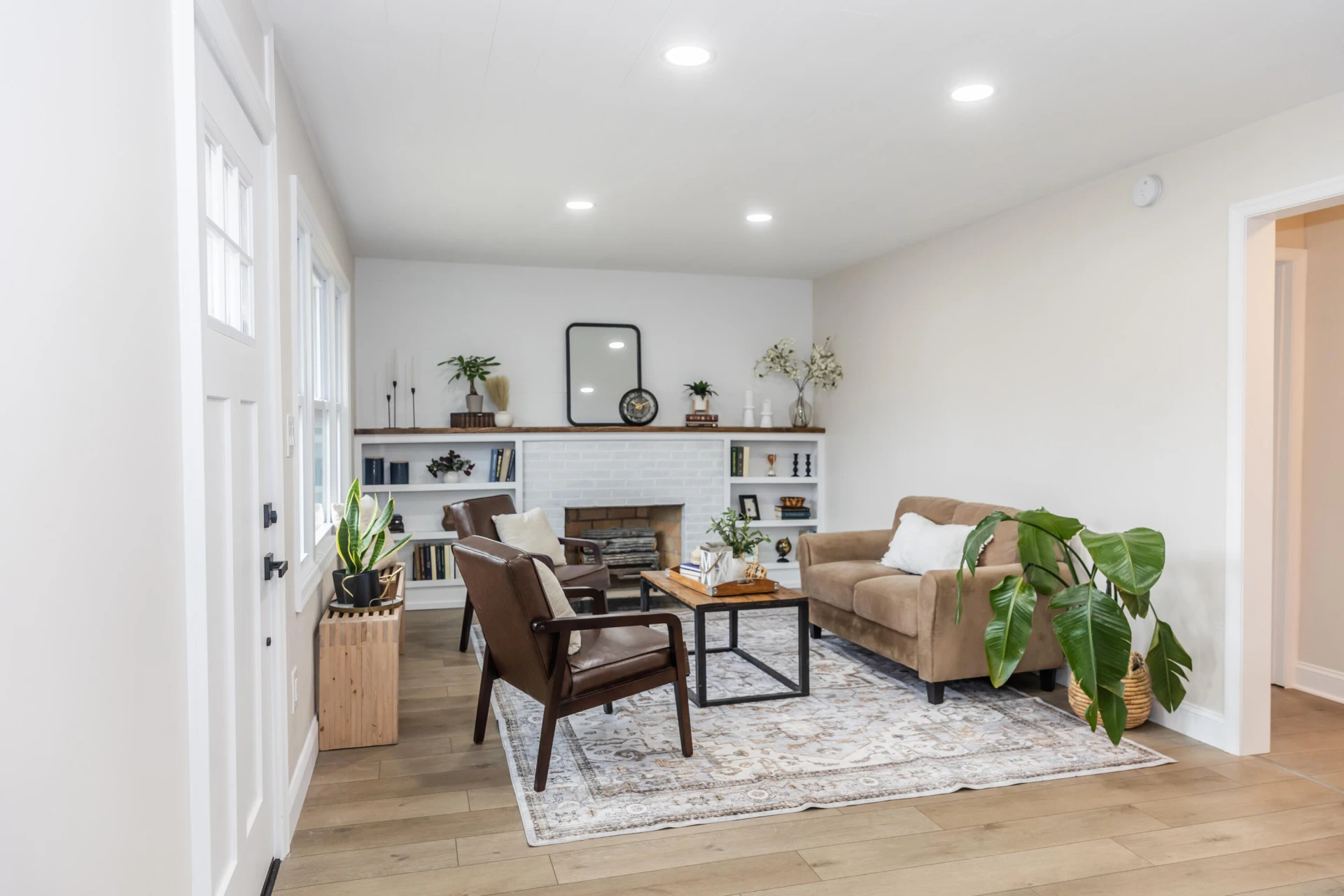 838 Carey St - Photo 6