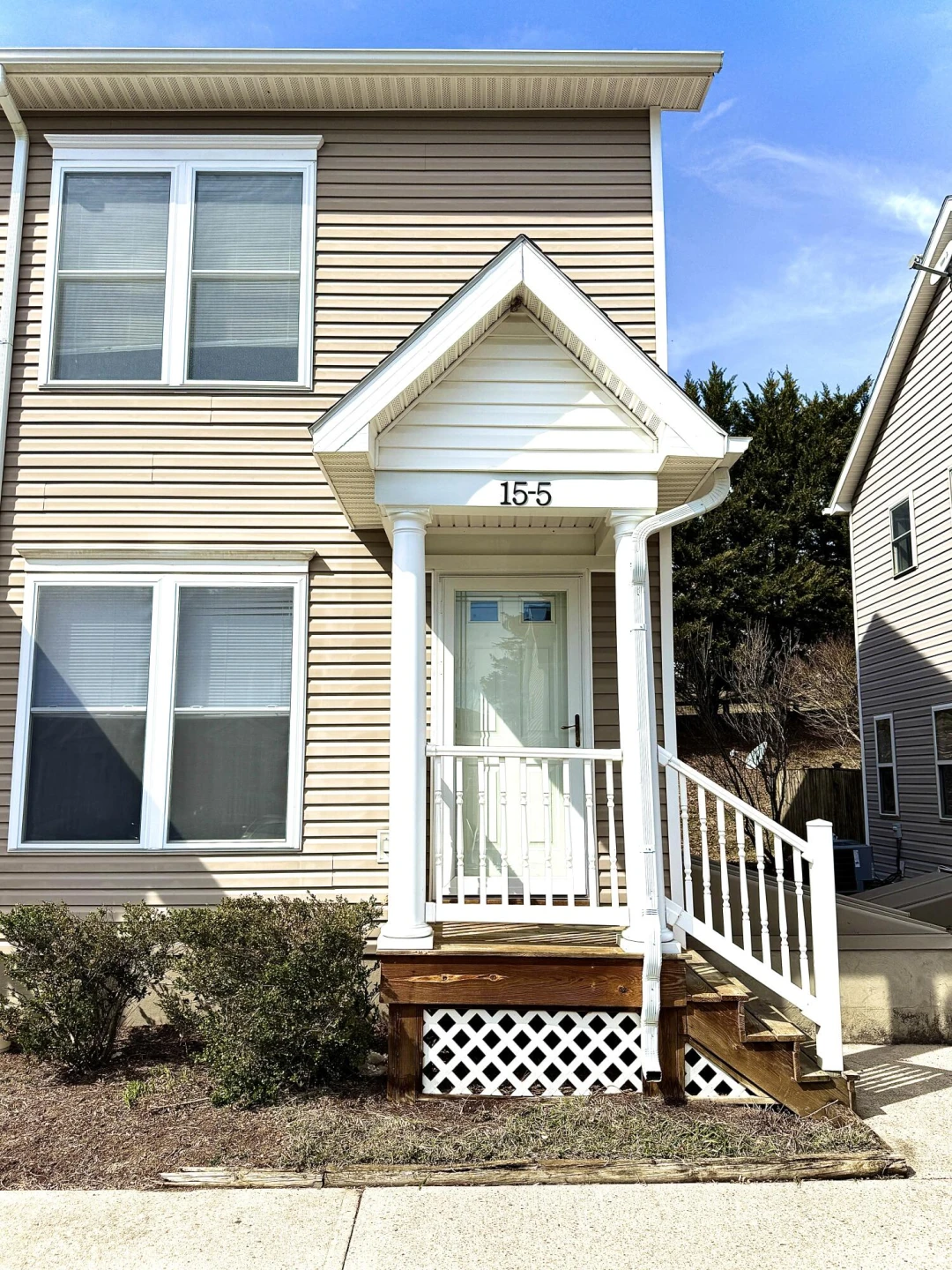 15-5 Beverly Ct #5