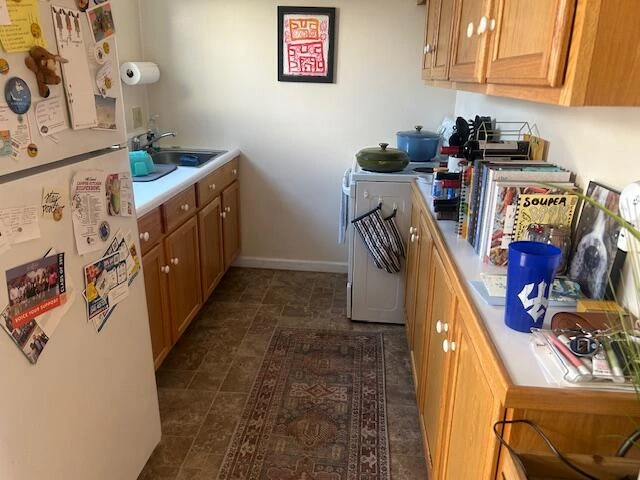 220 S Main St - Photo 8
