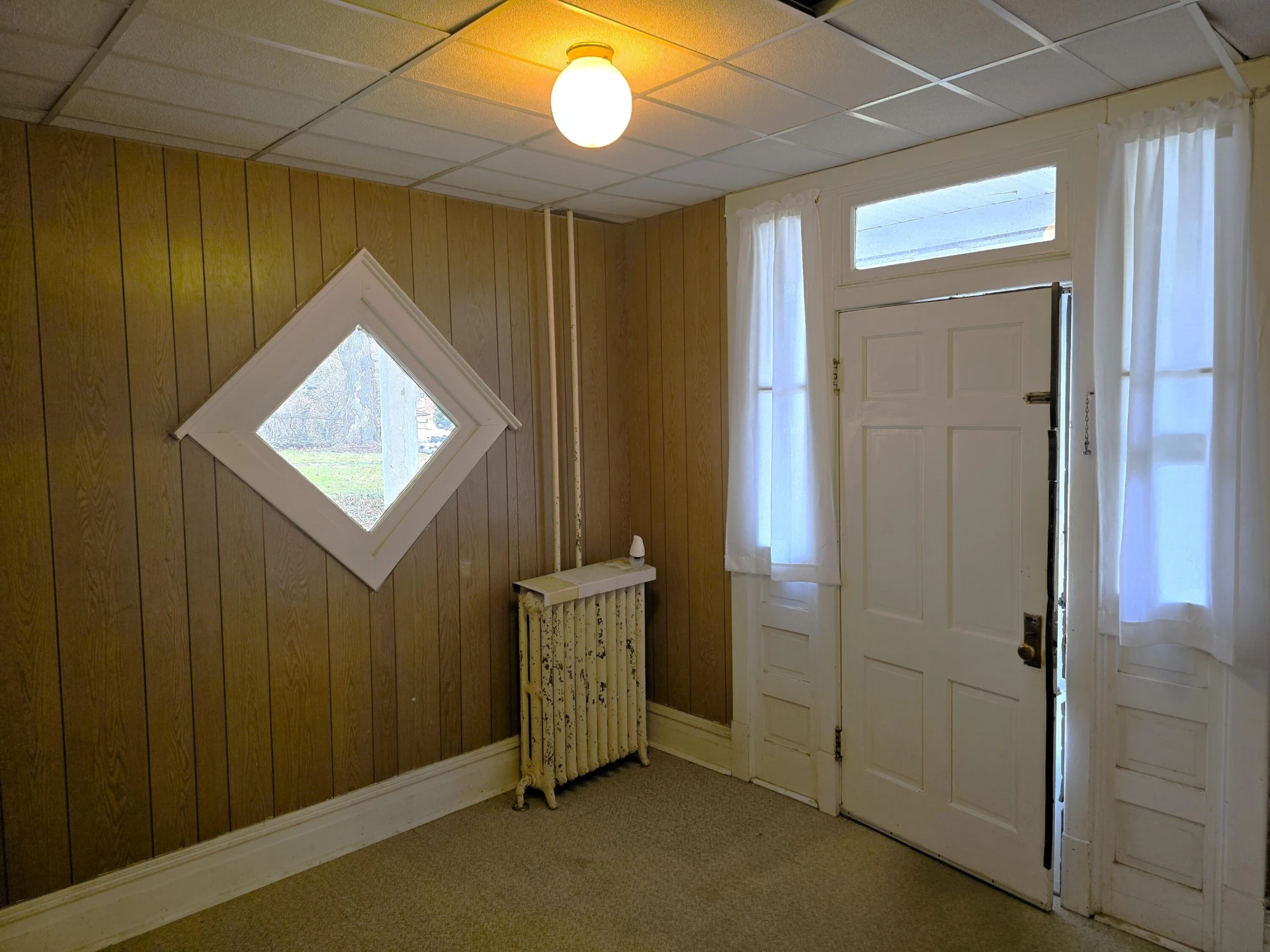 104 W Preston St - Photo 3