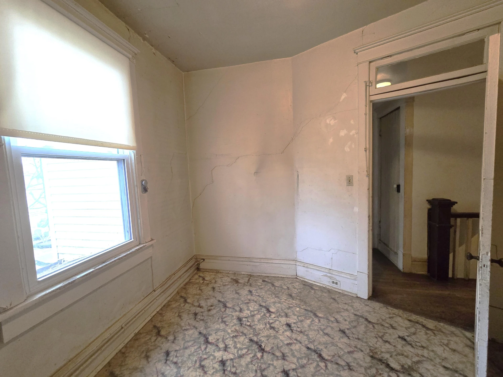 104 W Preston St - Photo 33