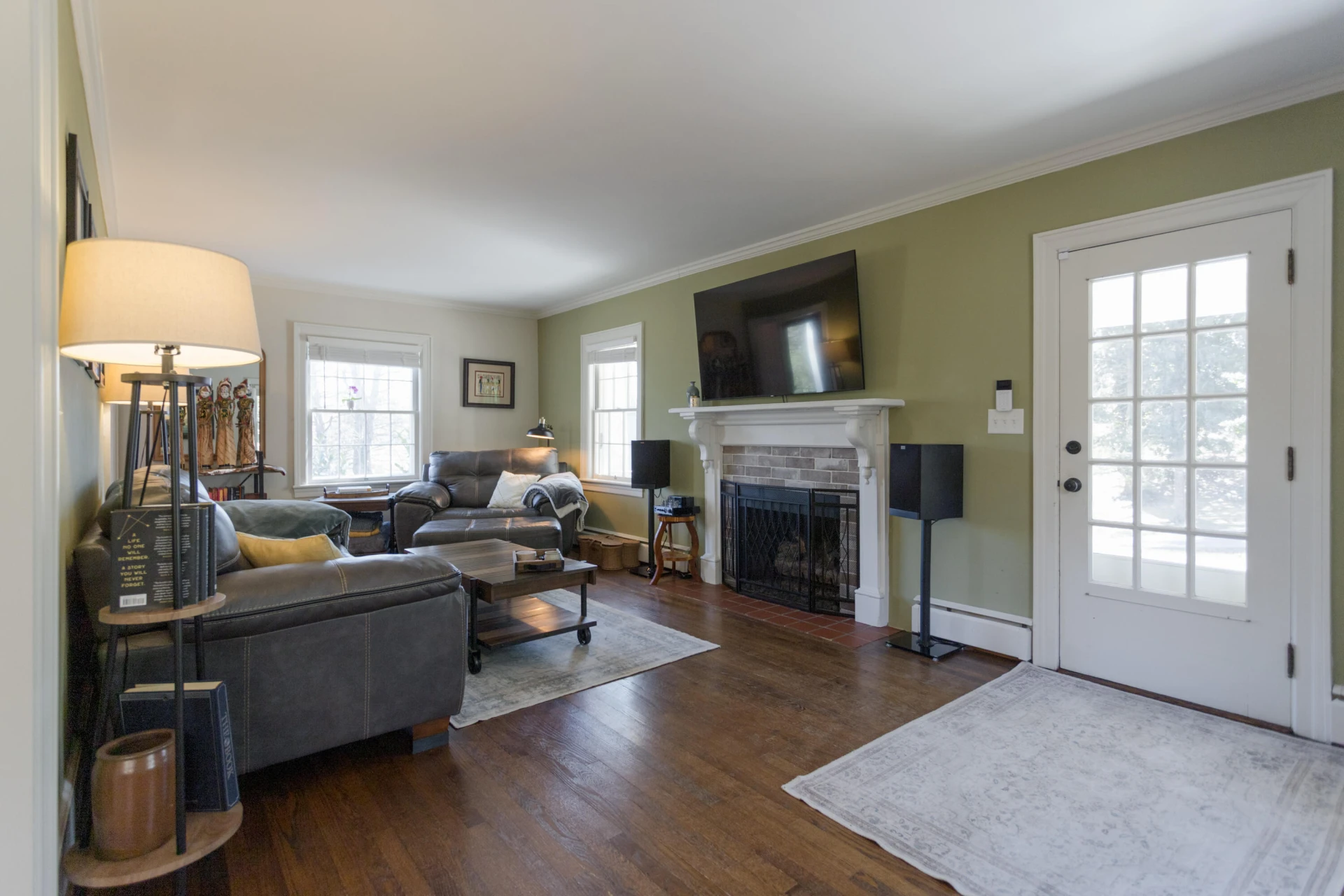 305 Overhill Dr - Photo 9