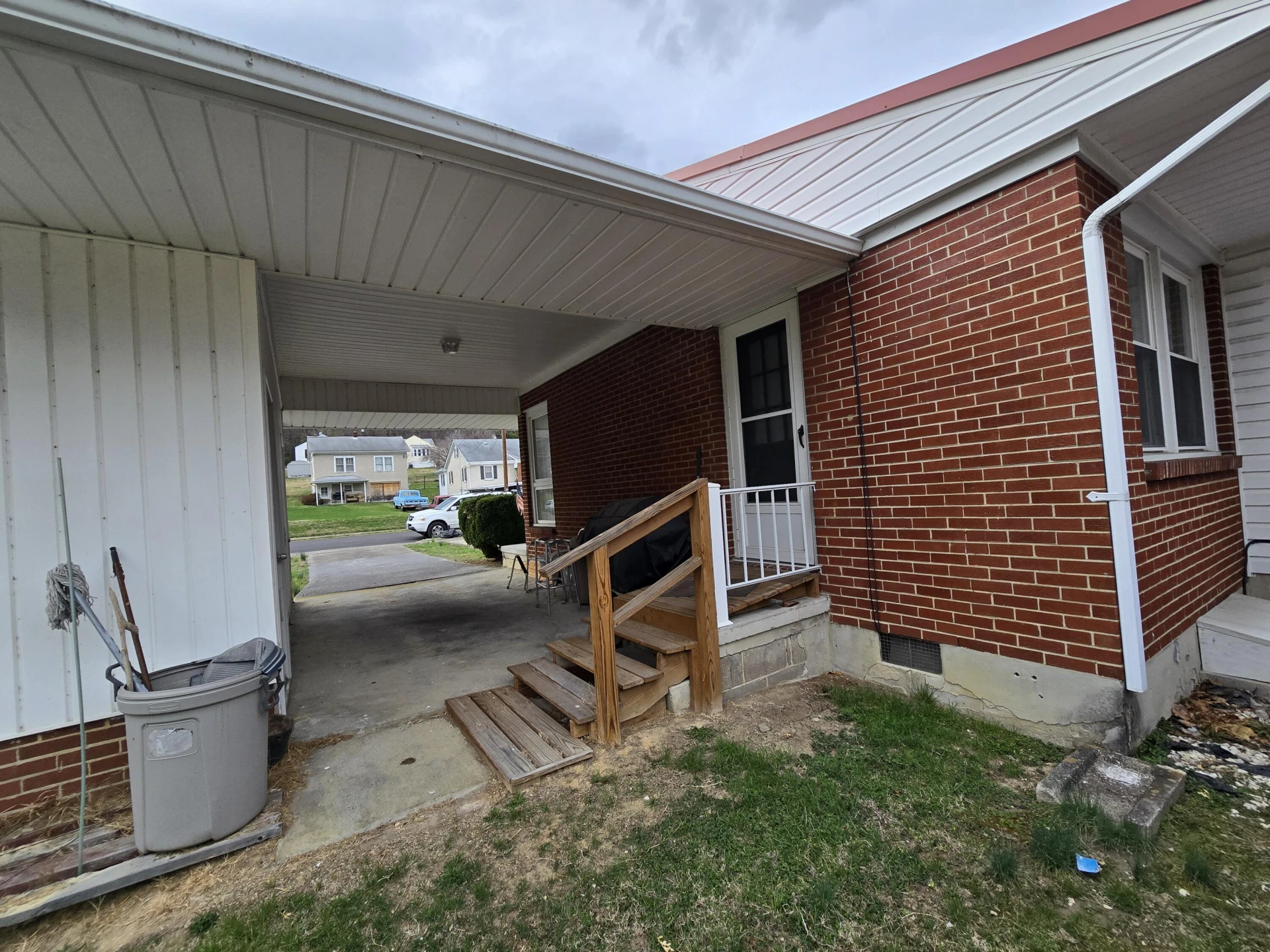 1533 S Howard Ave - Photo 18