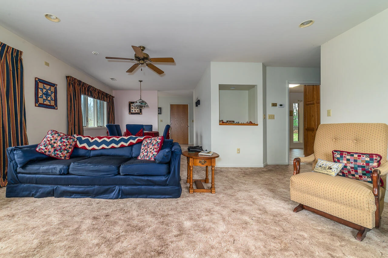 250 Forge Hill Ln - Photo 6