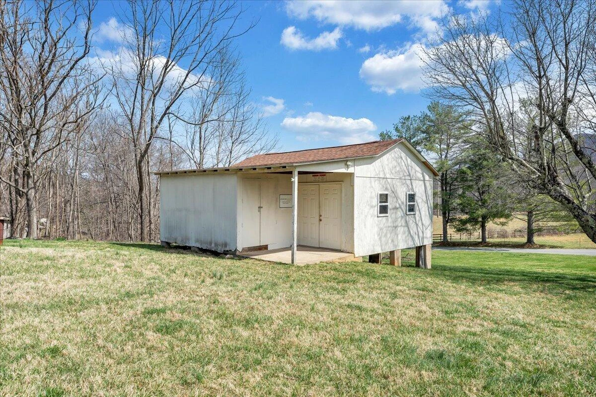 1006 Little Catawba Creek Rd - Photo 35