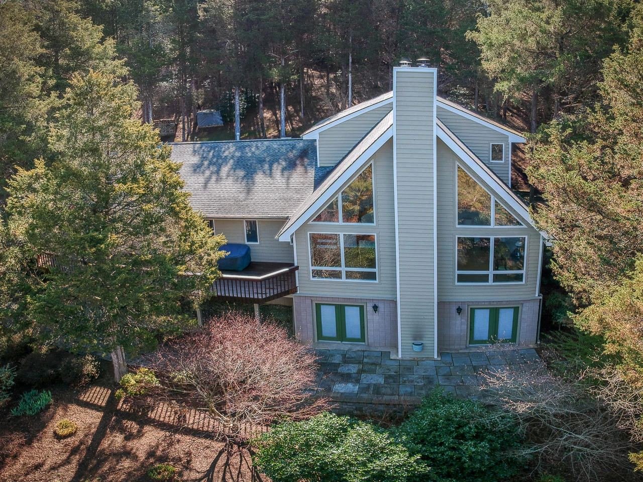 25 Edgewood Dr