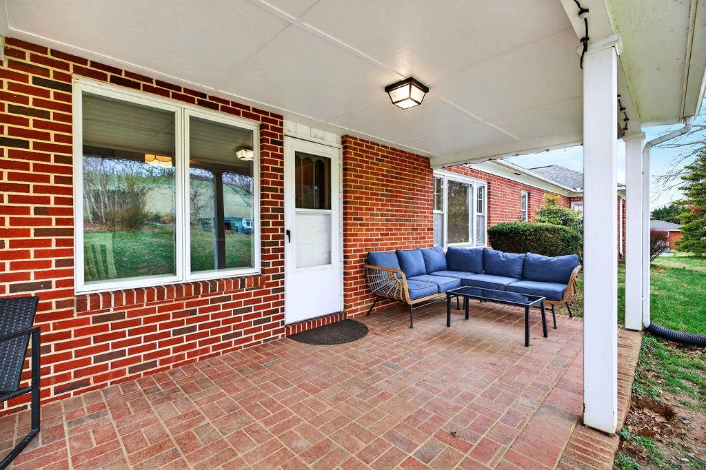 11 AVALON Ln - Photo 30