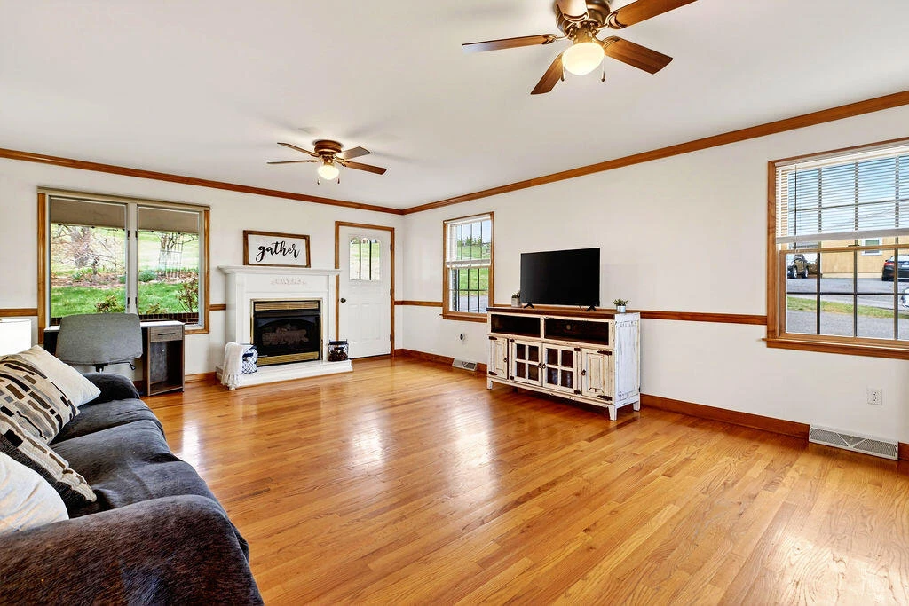 11 AVALON Ln - Photo 33