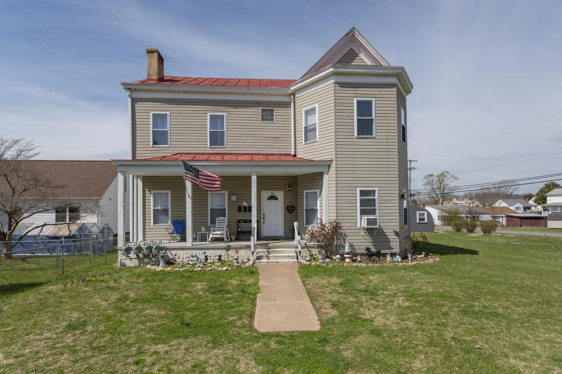 2165 Oak Ave