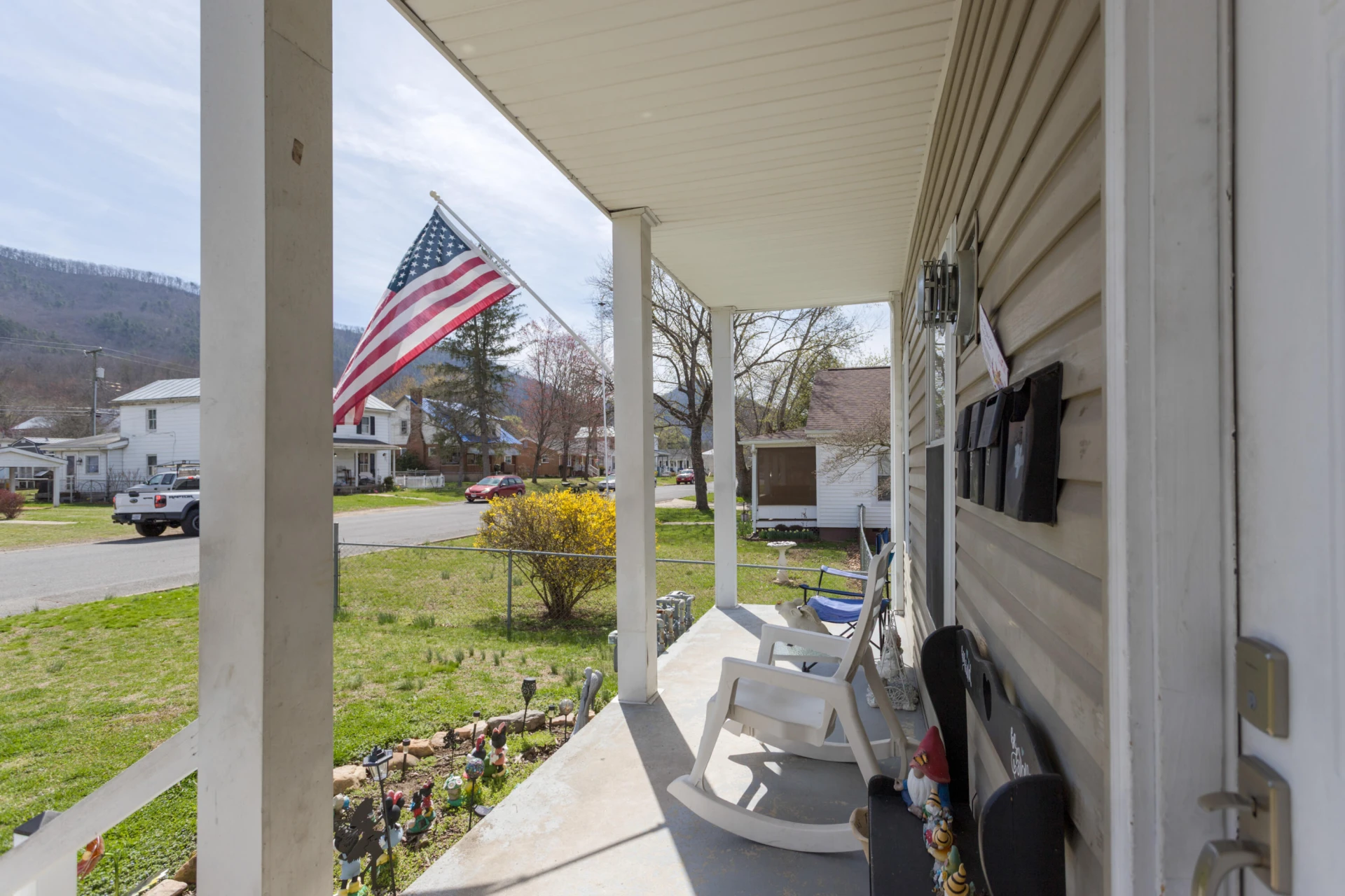 2165 Oak Ave - Photo 3