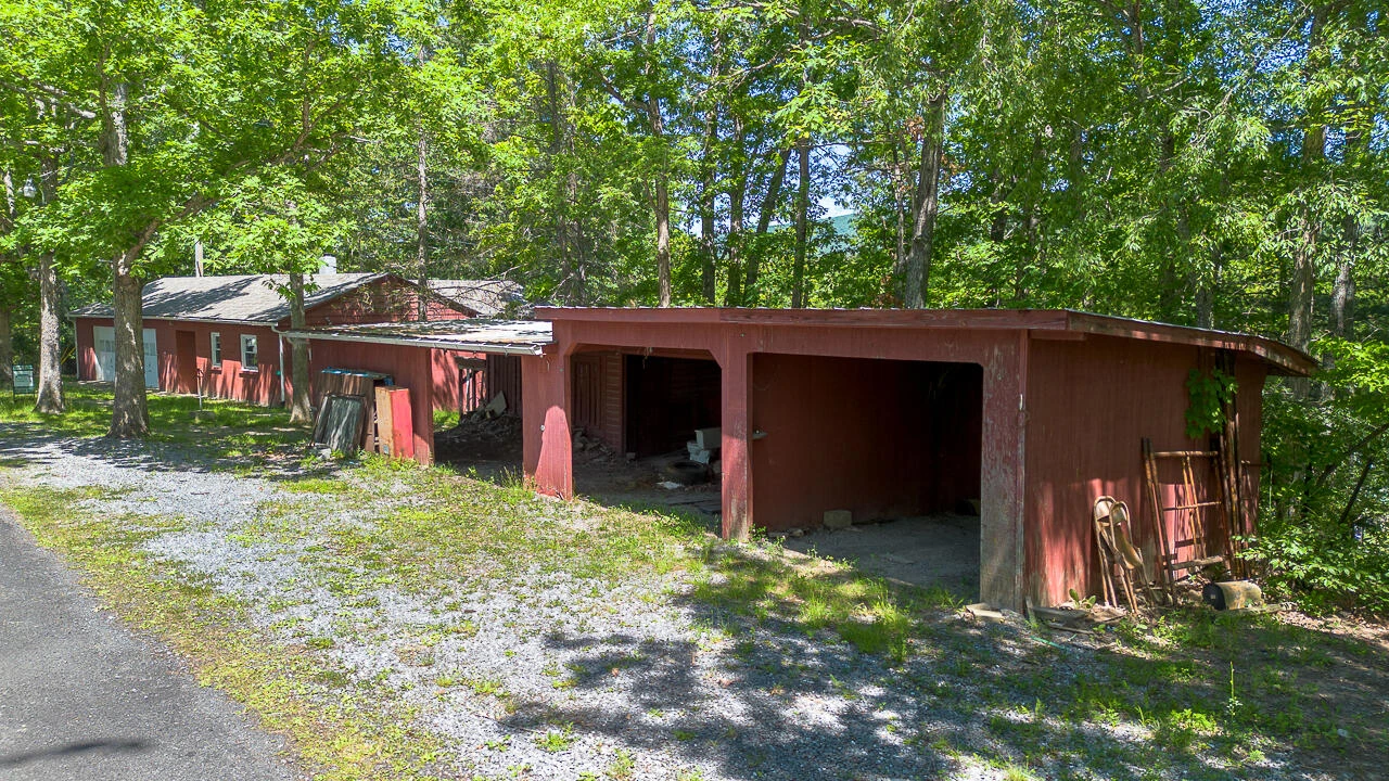 211 WaterTank Rd - Photo 32