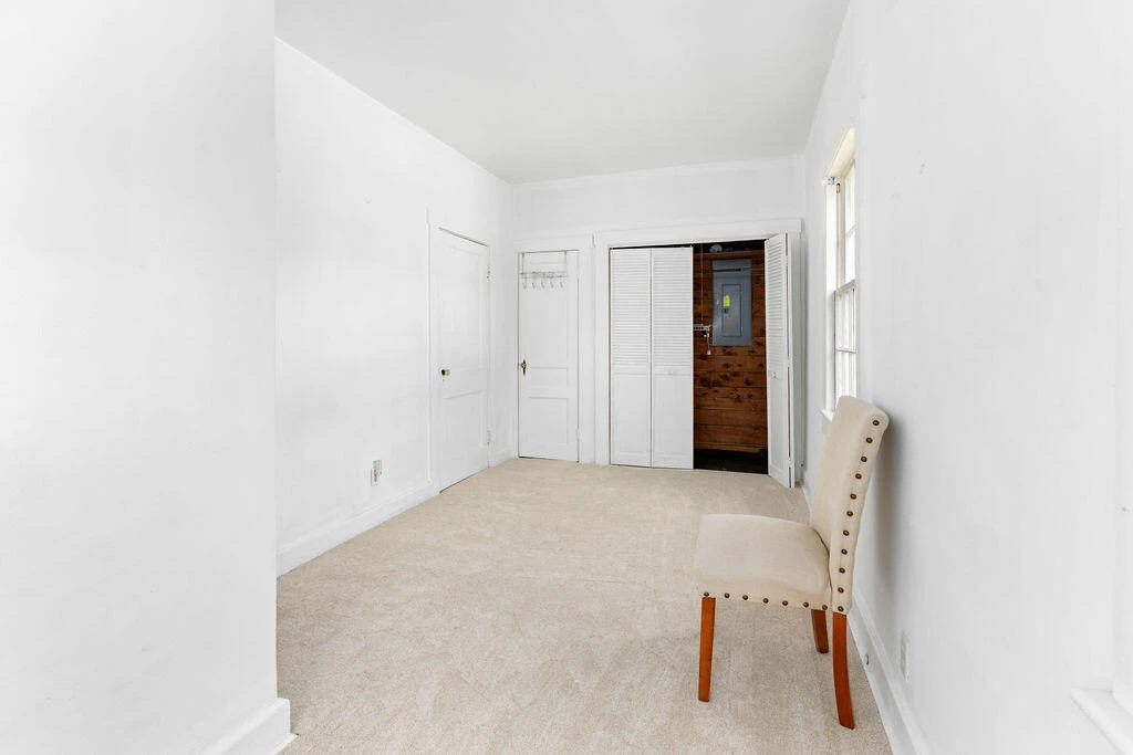 805 S MAIN St - Photo 9
