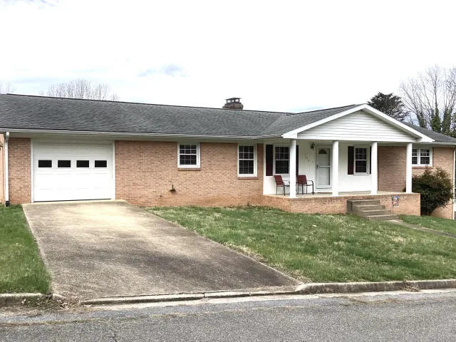 105 Poplar Ave, Buena Vista, VA, 24416