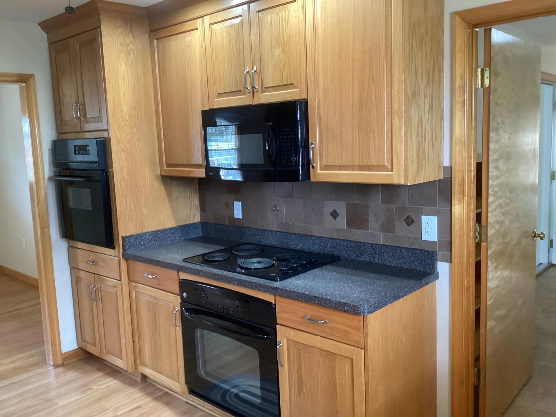 105 Poplar Ave - Photo 13