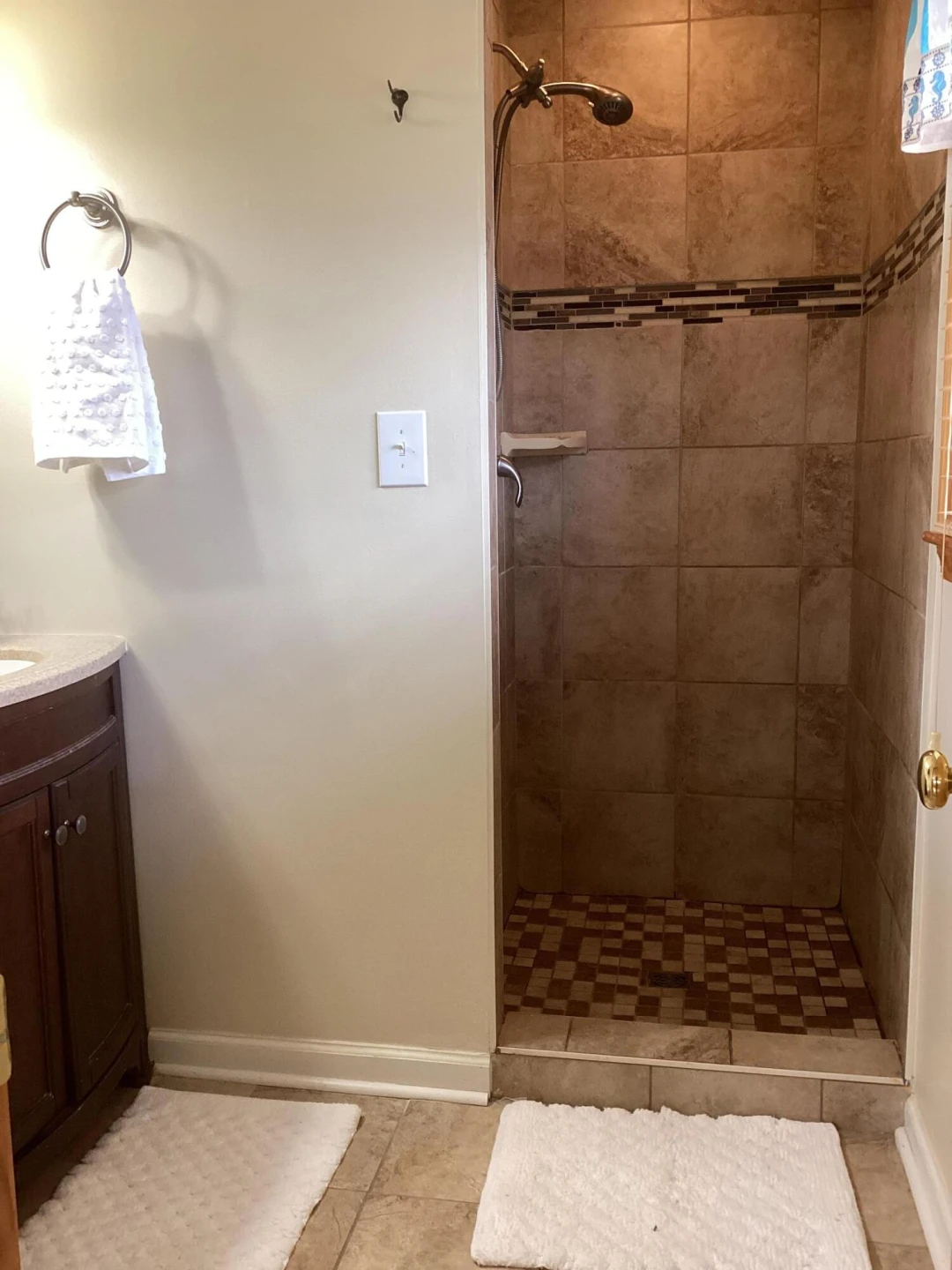 105 Poplar Ave - Photo 5