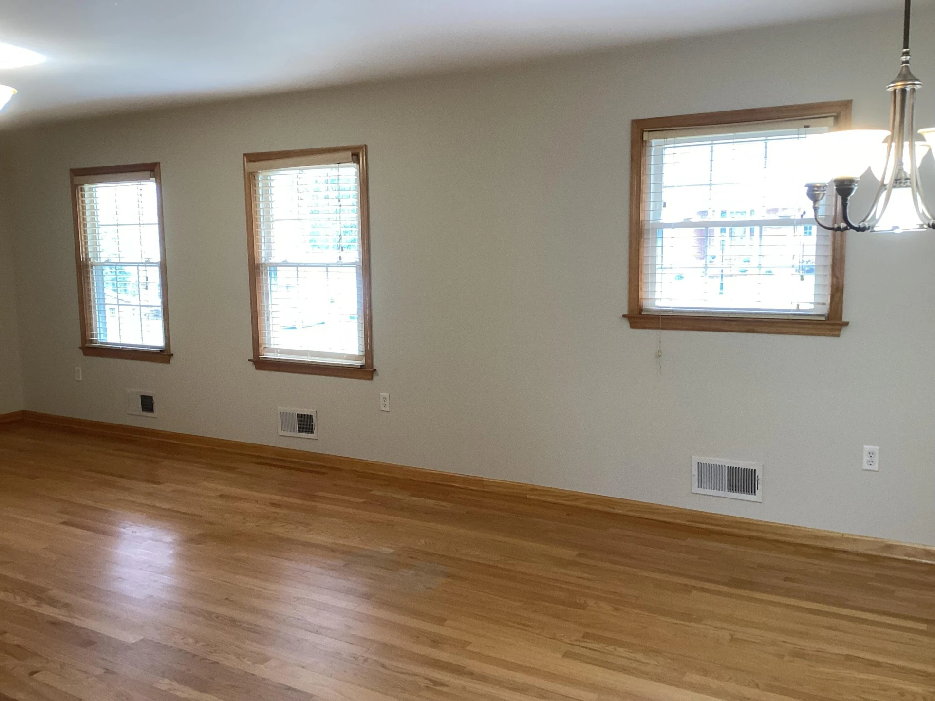 105 Poplar Ave - Photo 6