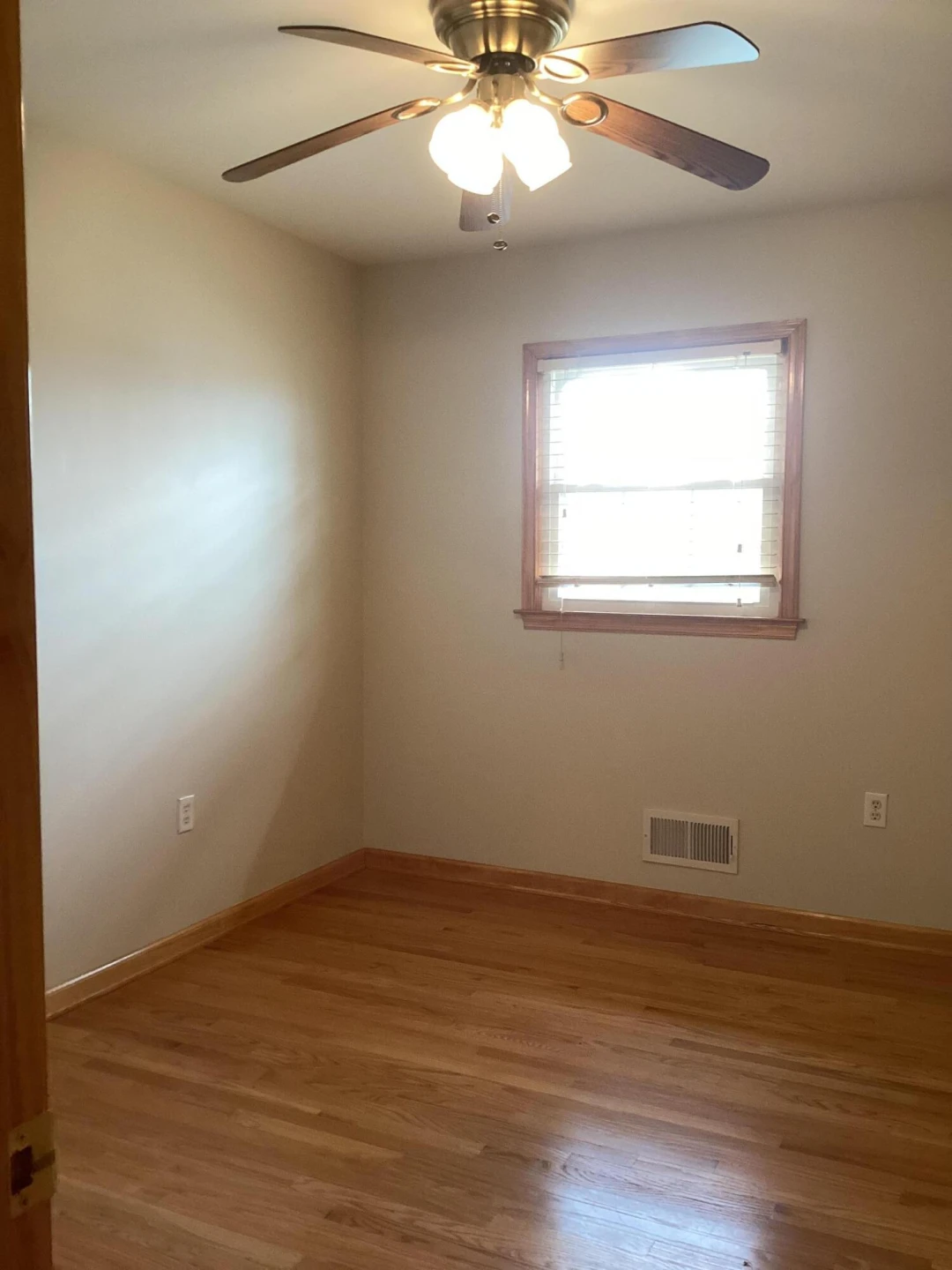 105 Poplar Ave - Photo 8