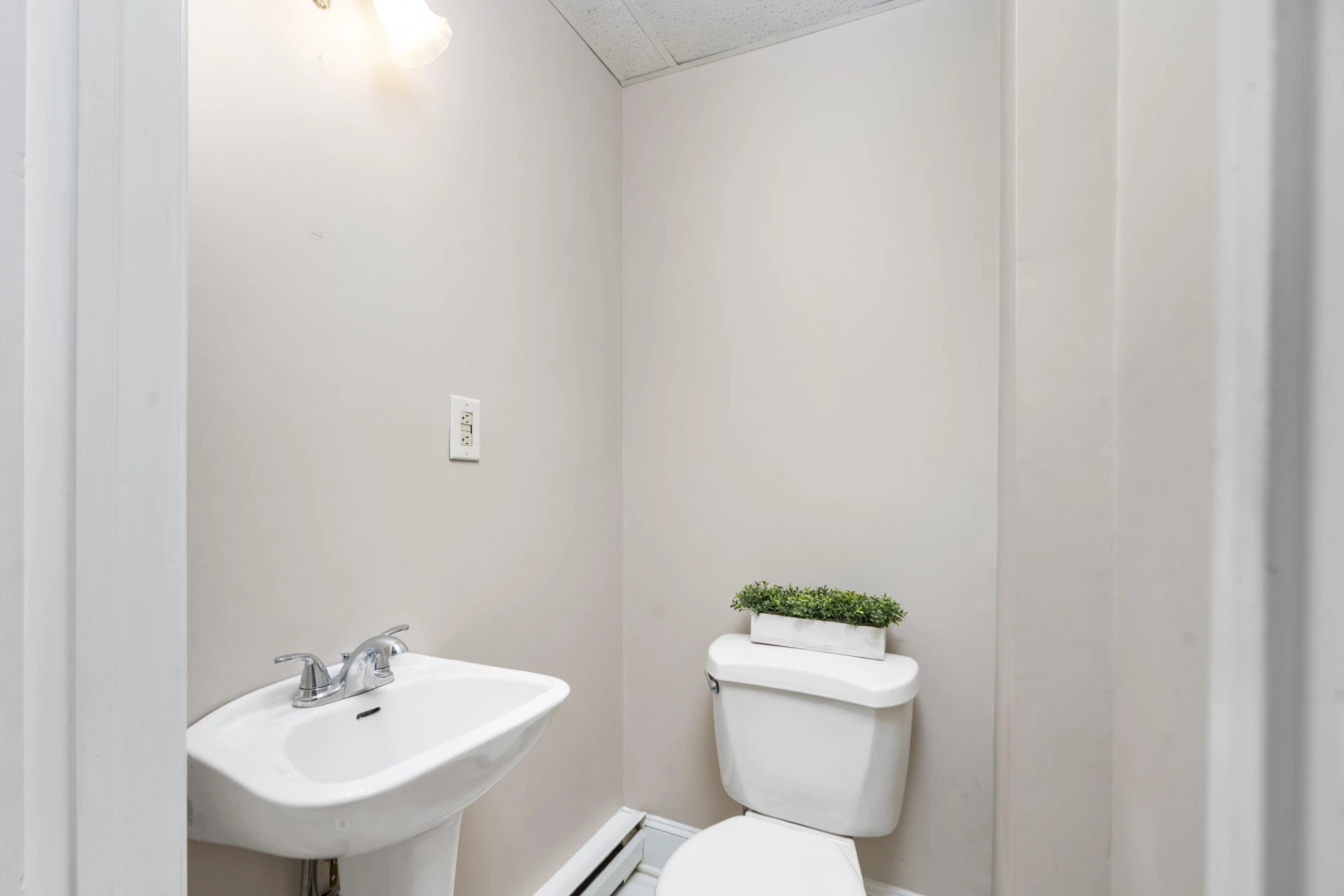 1000 Selma Blvd - Photo 20