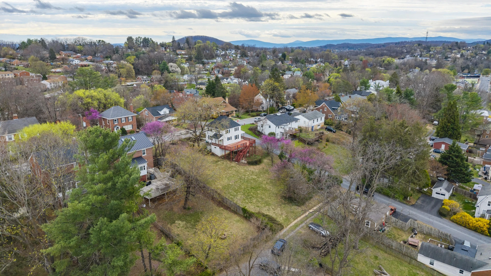 1000 Selma Blvd - Photo 35