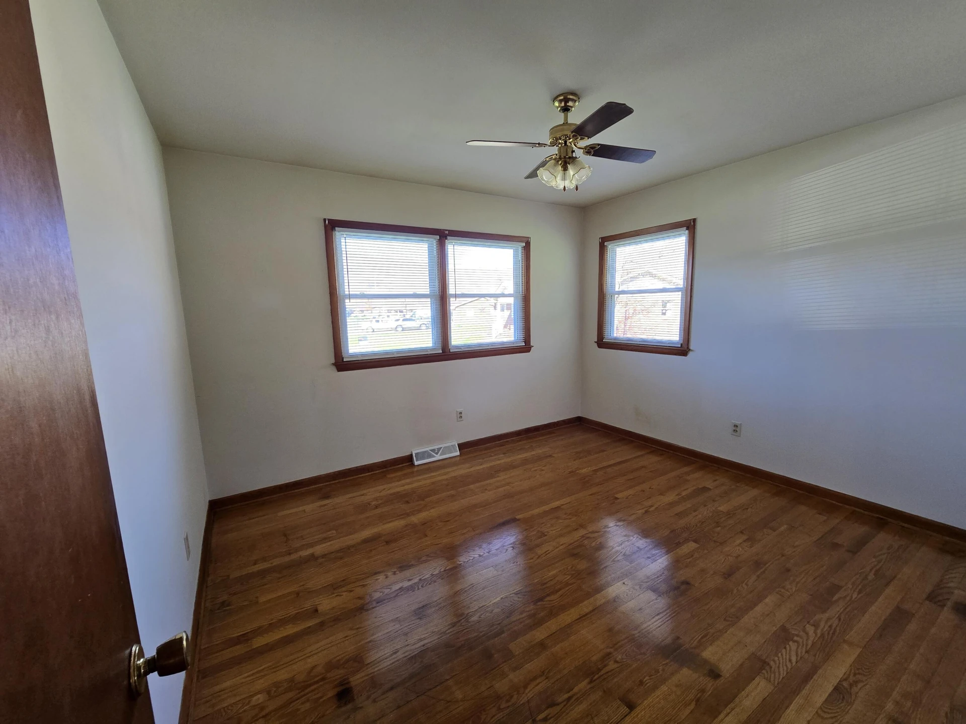 414 Center Ct - Photo 10