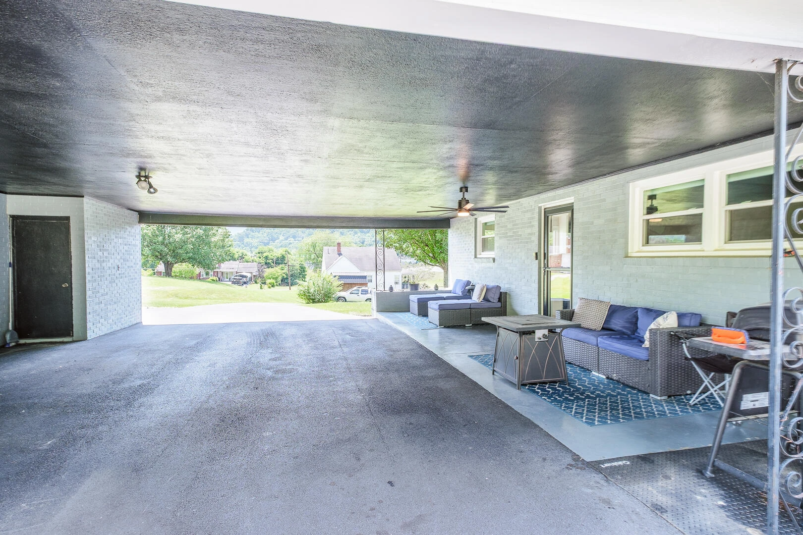 1307 S Massie Ave - Photo 10