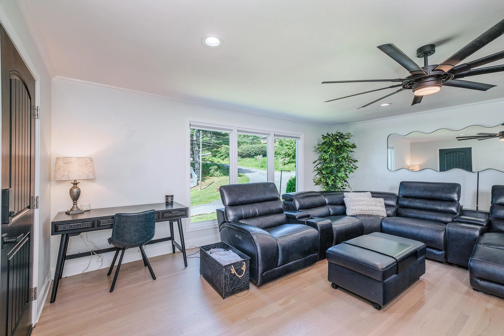 1307 S Massie Ave - Photo 18