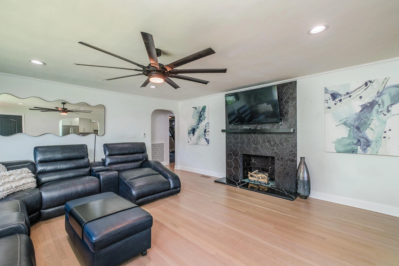 1307 S Massie Ave - Photo 19