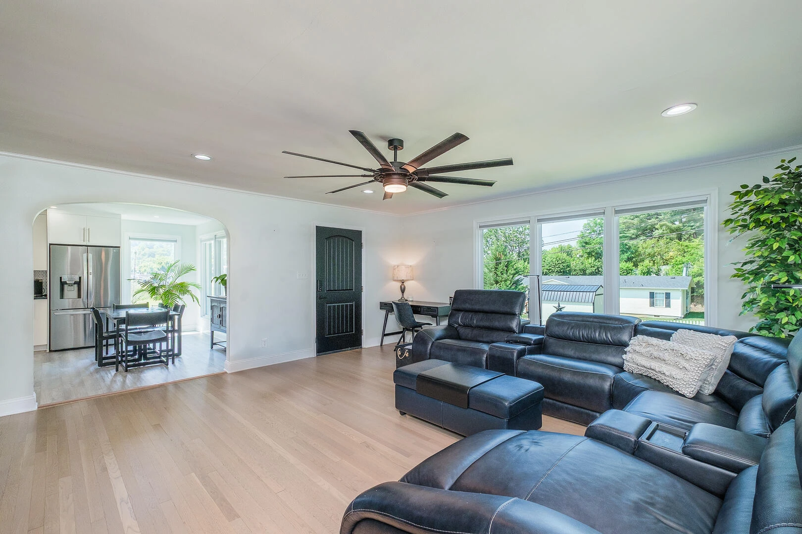 1307 S Massie Ave - Photo 20