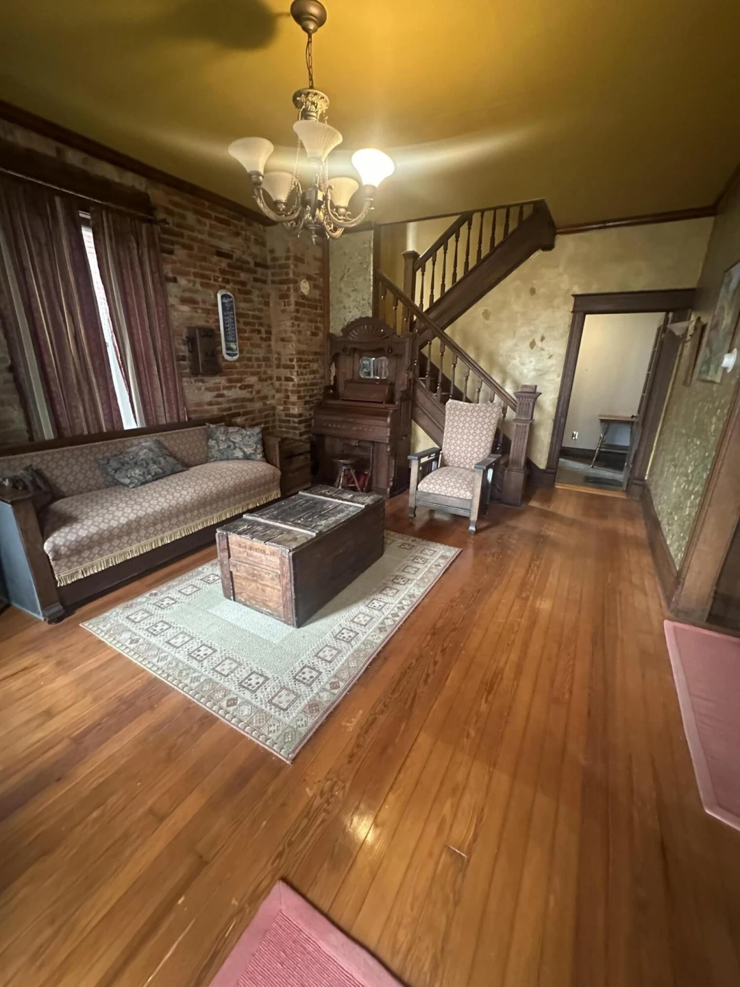 220 E Prospect St - Photo 2