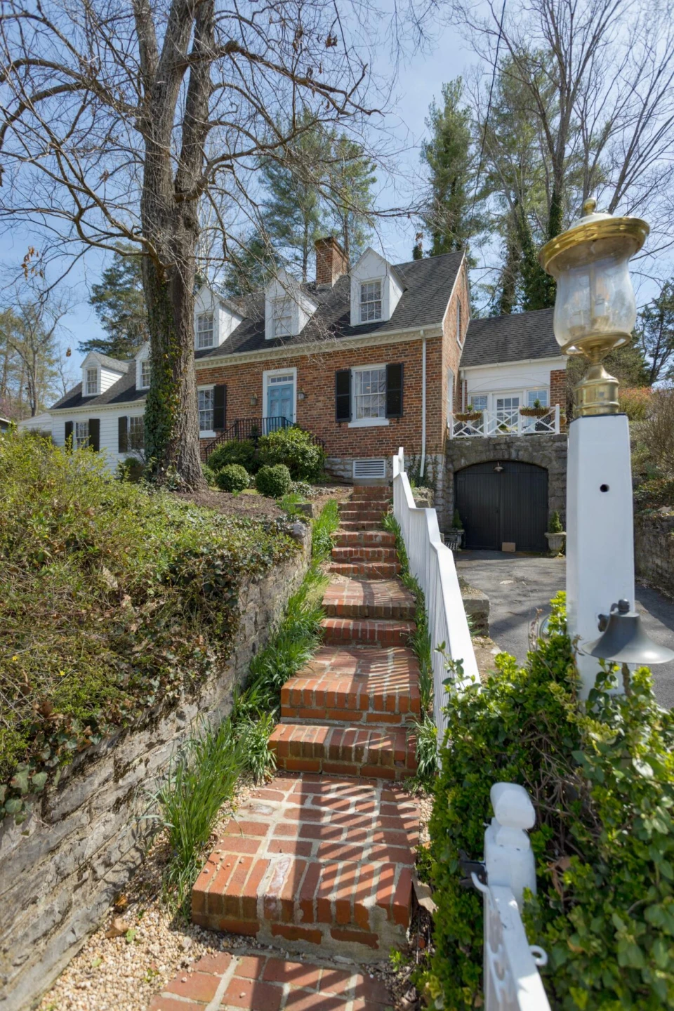 630 Ross Rd - Photo 2