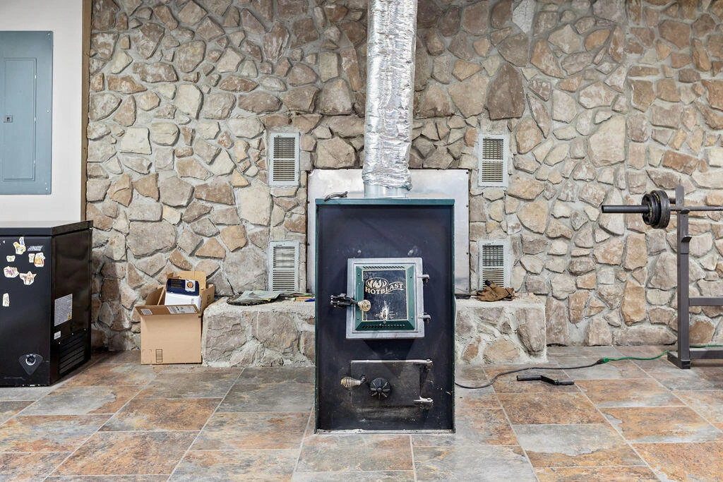 235 RICES HILL Rd - Photo 18